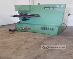 Maschine: MUBEA KLH 300/610 Lochstanzen