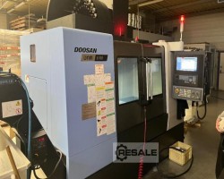 Maschine: DOOSAN DAEWOO DNM 5700 CNC Bearbeitungszentren