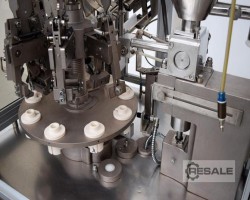 Maschine: COMADIS C75 Tubenfüllmaschinen