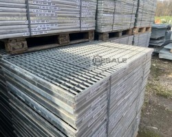 Maschine:   Einlagegitter 128 x 79,5 x 3cm