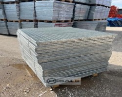 Maschine:  1315x1030x30mm Einlagegitter