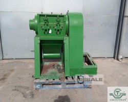 Maschine: PRAT  Brechermühle mit Schaufeln