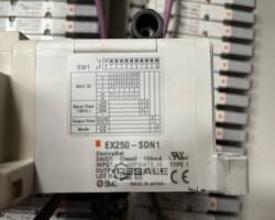 Maschine: SMC EX250-SDN1 , SV2100R-5FU Ventilblock mit Schnittstellenmodul