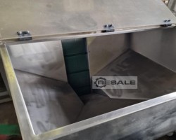 Maschine:   Verschlusskappenförderer