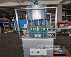 Maschine: LIDE PET BOTTLE CAPPER 8 - HEAD Verschliesser