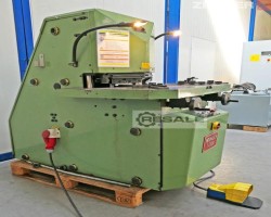 Maschine: INDUMASCH V 204 Ausklinkmaschinen