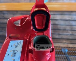 Maschine:   Kraftstoffkanister 20l inkl. Ausgießer