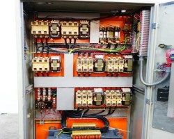 Maschine:   Leistungsprüfschrank mit Umspanntransformator