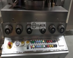 Maschine: FETTE Perfecta 3000 Tablettenpressen