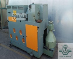 Maschine:   Einschneckenextruder