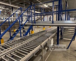 Maschine:   Übergang/ Treppe