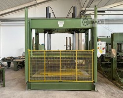 Maschine: VECCHIATO DE 120/70_800 Biegepresse