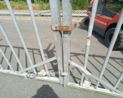 Maschine:   Industrietor Einfahrtstor ca. 8 x 2 m