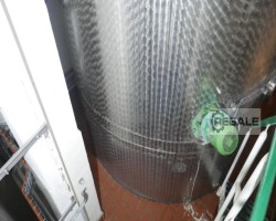 Maschine:  26.000 l  Edelstahltanks