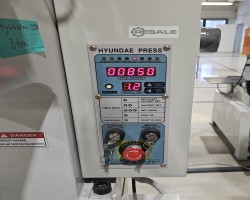 Maschine: D+E Hyundae CETTA HHP-3 30Kn