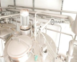 Maschine:  3.000 Liter   V2A Edelstahltanks Rührwerkstank