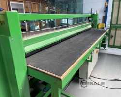 Maschine: BOTTERO 301C Schicht-Schneidetisch