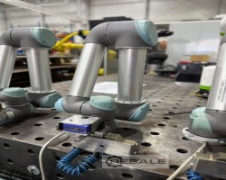 Maschine: UNIVERSAL UR5 Industrieroboter