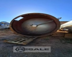 Maschine: E. BACHILLER 30.000 l. Edelstahltanks und Behälter