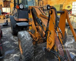 Maschine: CASE 321E Radlader