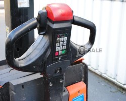 Maschine: BT Staxio Doppelstock Ameise