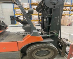 Maschine: TOYOTA 7FBMF45 