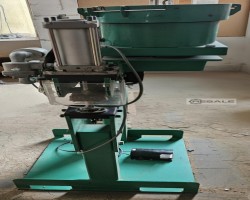 Maschine: NAGAYAMA CB/NHF & NHF T-nuts Automatische Nietmaschine für M8-Krallenköpfe NAGAYA
