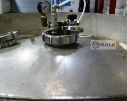 Maschine:  700L TRANSPORTABLE TANK Edelstahltanks und Behälter
