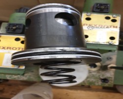 Maschine: VICKERS REXROTH 5-4we10c32 Vickers elektr. Position contr elektr. Hubüberwach