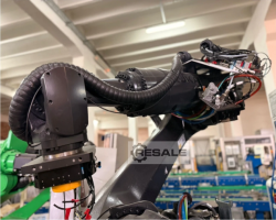 Maschine: KUKA KR 210 R2700-2 FLR Industrieroboter