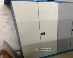 Maschine:   Werkbänke