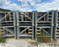 Maschine: DOKA Staxo 