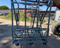 Maschine:   Posten verzinkte Interbox Kunststoff-RohrLagergest