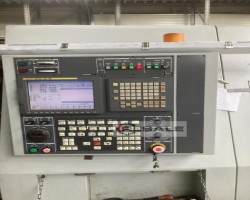 Maschine: HYUNDAI-KIA SKT300MS CNC Doppelspindeldrehmaschinen