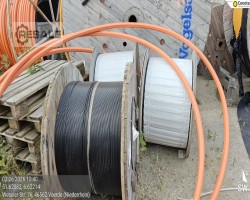 Maschine:   Posten Warenvorräte (5000 m Rohre) + (25.500 Kabel