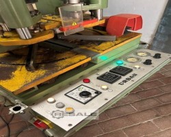Maschine: URBAN AKS 3610 Fensterfertigungsmaschinen für  Kunststofffenster