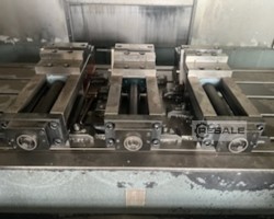 Maschine: MAS MCV 1270 R Vertikale Bearbeitungszentren