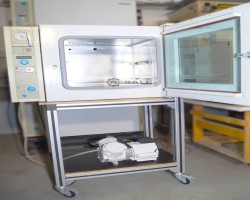 Maschine: HERAEUS (THERMO FISHER) VT 6060 M + Vakuumpumpe KNF Trockenöfen