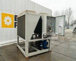 Maschine: DAIKIN EWYQ080 DAYN 77 kW 87 kW Chiller