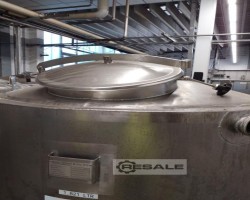 Maschine: STICH 1.821 Liter Lagertank  isoliert