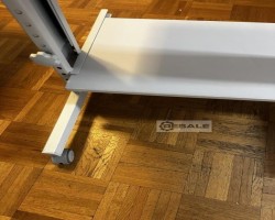 Maschine:   Rolltische