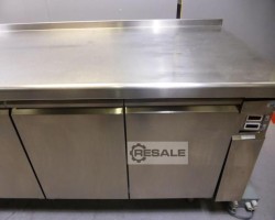 Maschine: POLARIS KTAP03 Grossküchenarbeitstische