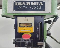 Maschine: IBARMIA AV 32 Säulenbohrmaschinen