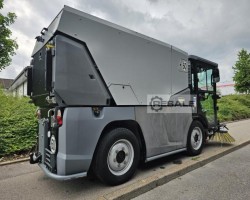 Maschine: KäRCHER MC250 Kehrmaschinen