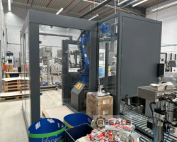 Maschine: D+E YASKAWA Motoman PL80