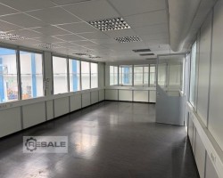 Maschine: U u Büro-Mezzanine, Meisterbüro auf Lagerbühne