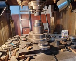 Maschine: STANKO P0443,2000ton. Hydraulische Pressen