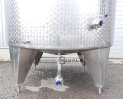 Maschine:  4.700 Ltr. Lagertank Lagertanks