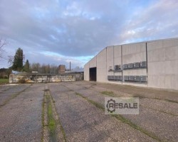 Maschine:   Scheunen mit  Sonnenkollektoren