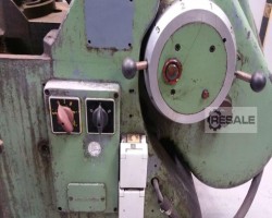 Maschine:   Bügelsägeautomaten